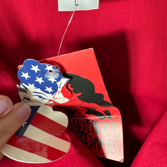 L Red Deadly Dames Haunted Housewives Dress- no belt NWT - Picture 3 of 6